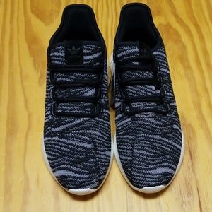 Adidas tubular shadow